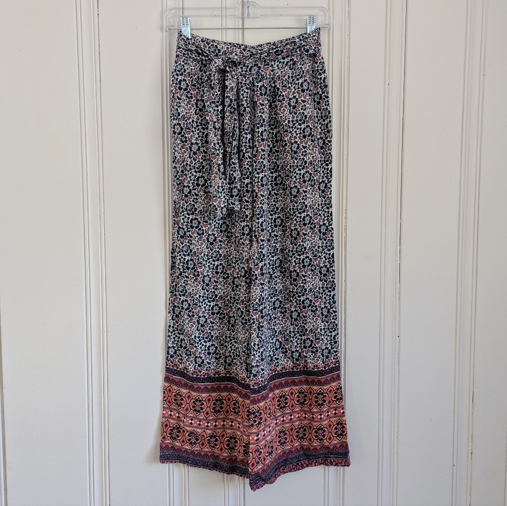 Floral Patterned Wide-Leg Pants